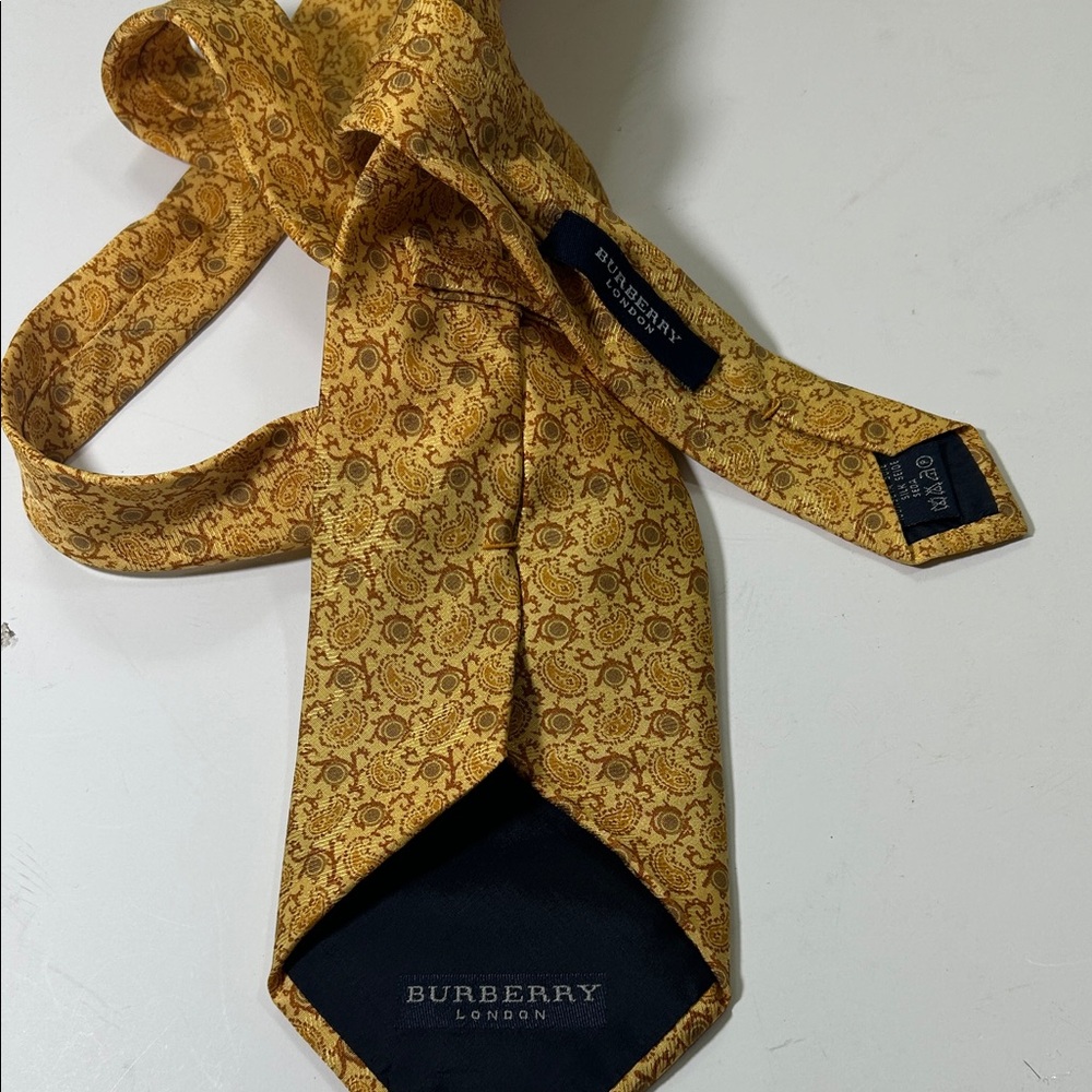 Burberry Yellow Patterned Tie - Picture 8 of 16